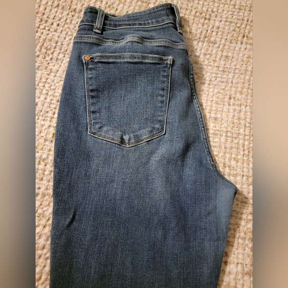 Judy Blue Dark Wash Distressed Skinny Jeans - Picture 8 of 8